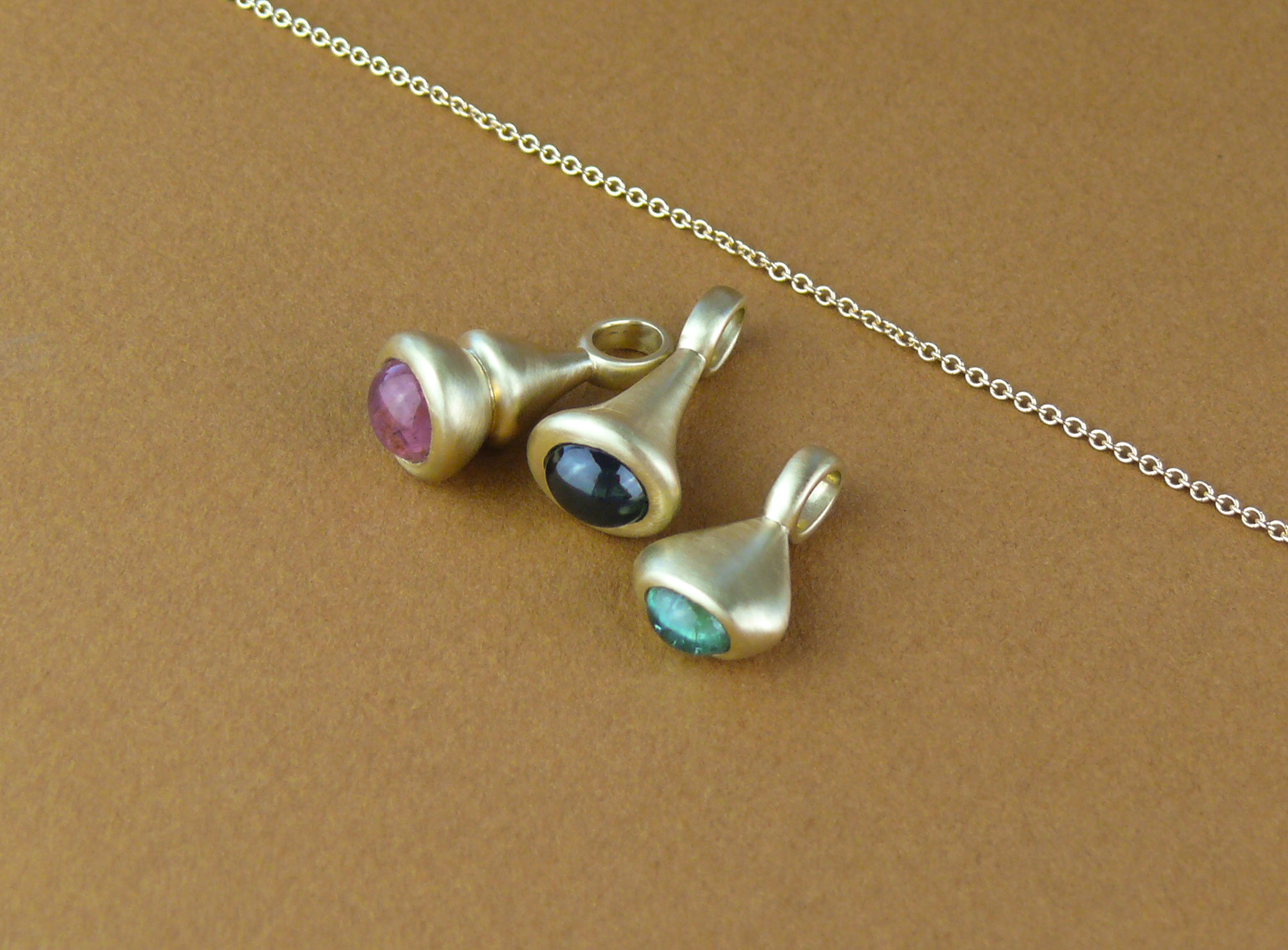 زیورآلات Made Line: جواهرات آویز پاندول